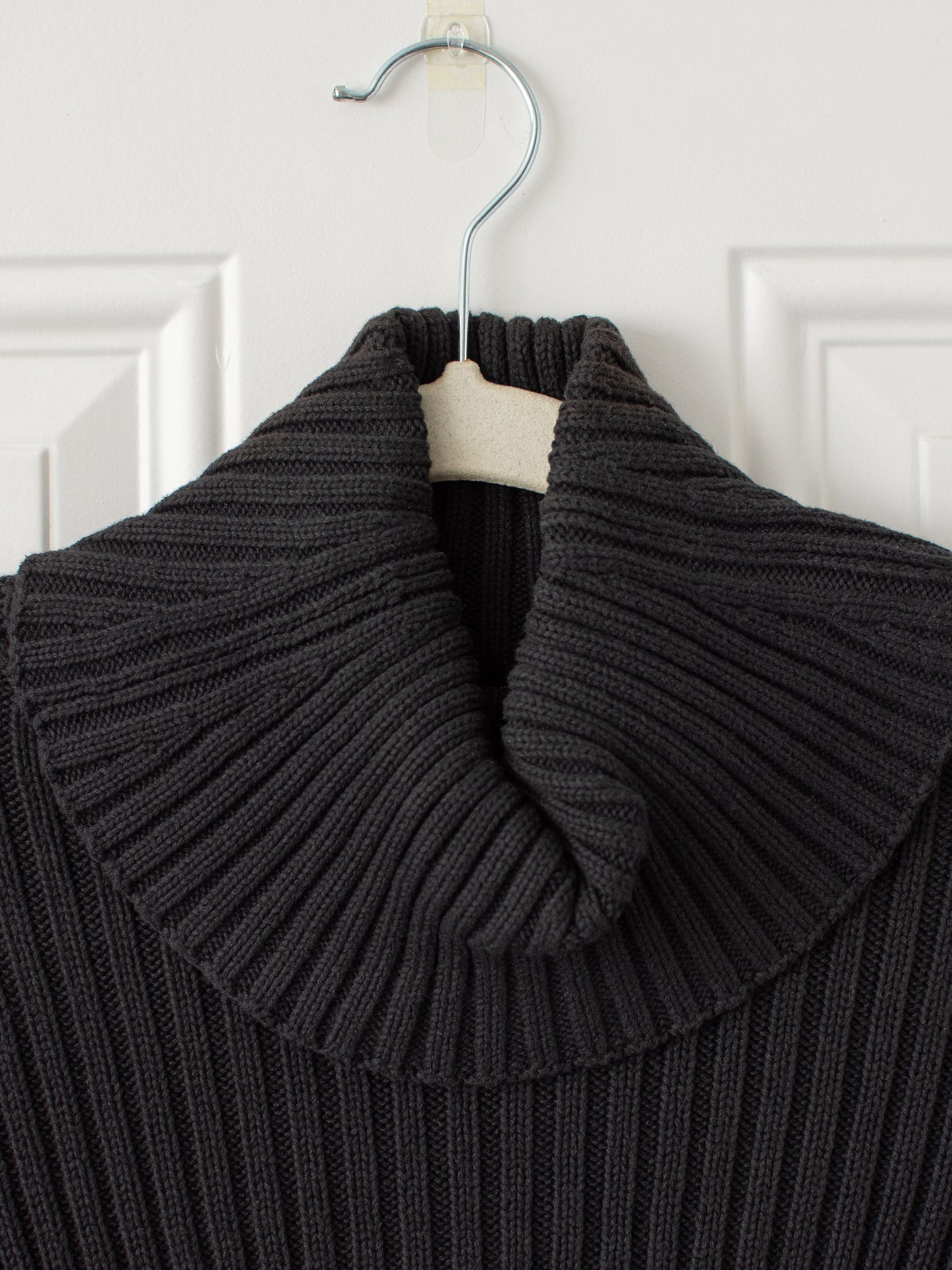 Small 2001 Gap Turtle Neck