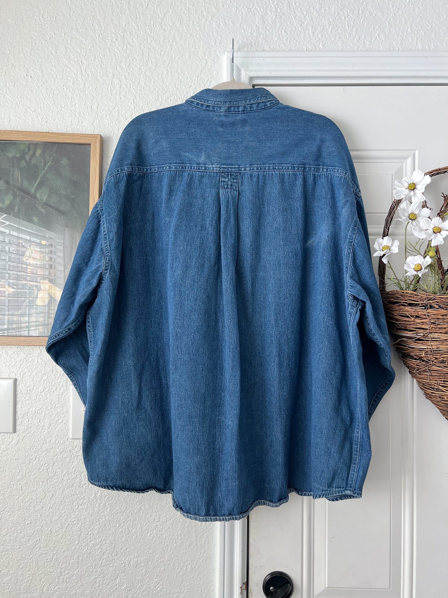 Reworked 3XL-4XL Faded Glory Tulip Appliqué Button Up