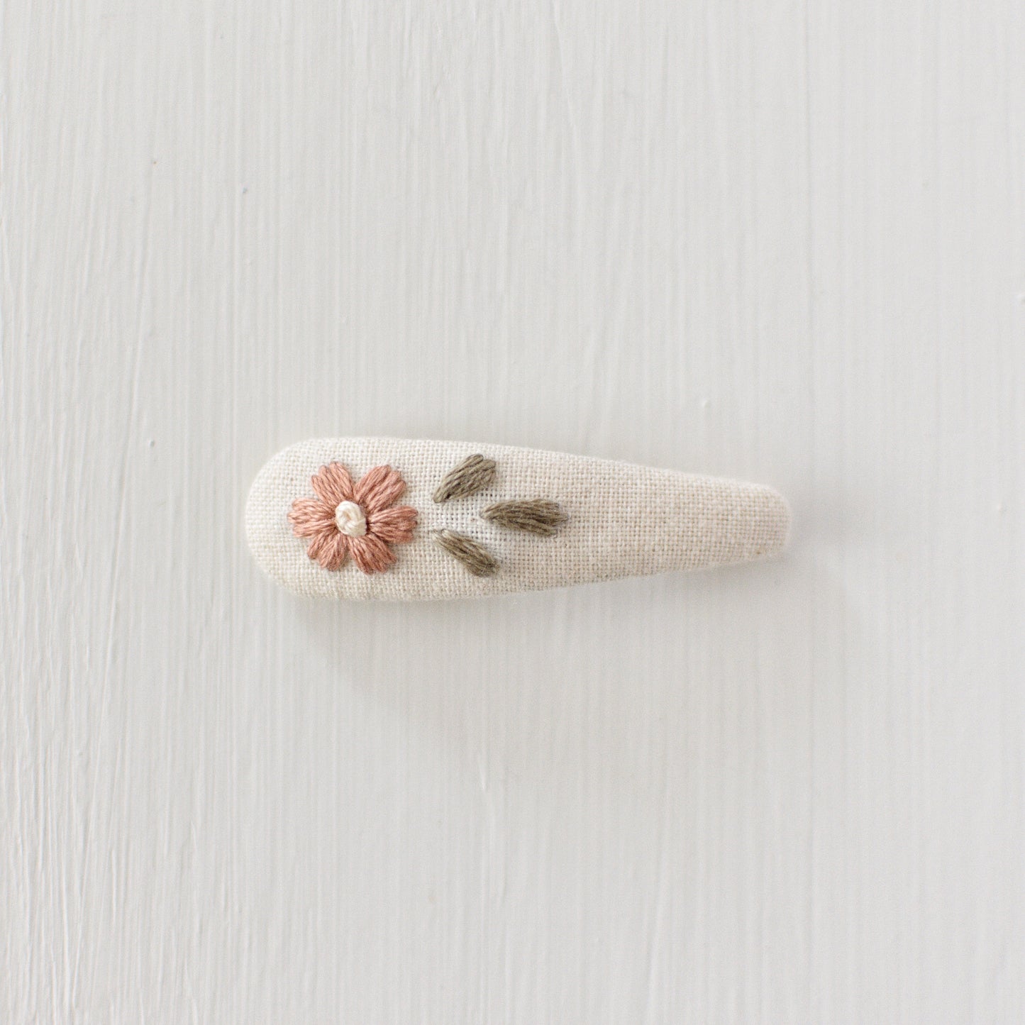 Blush Flower 2in Snap Clip