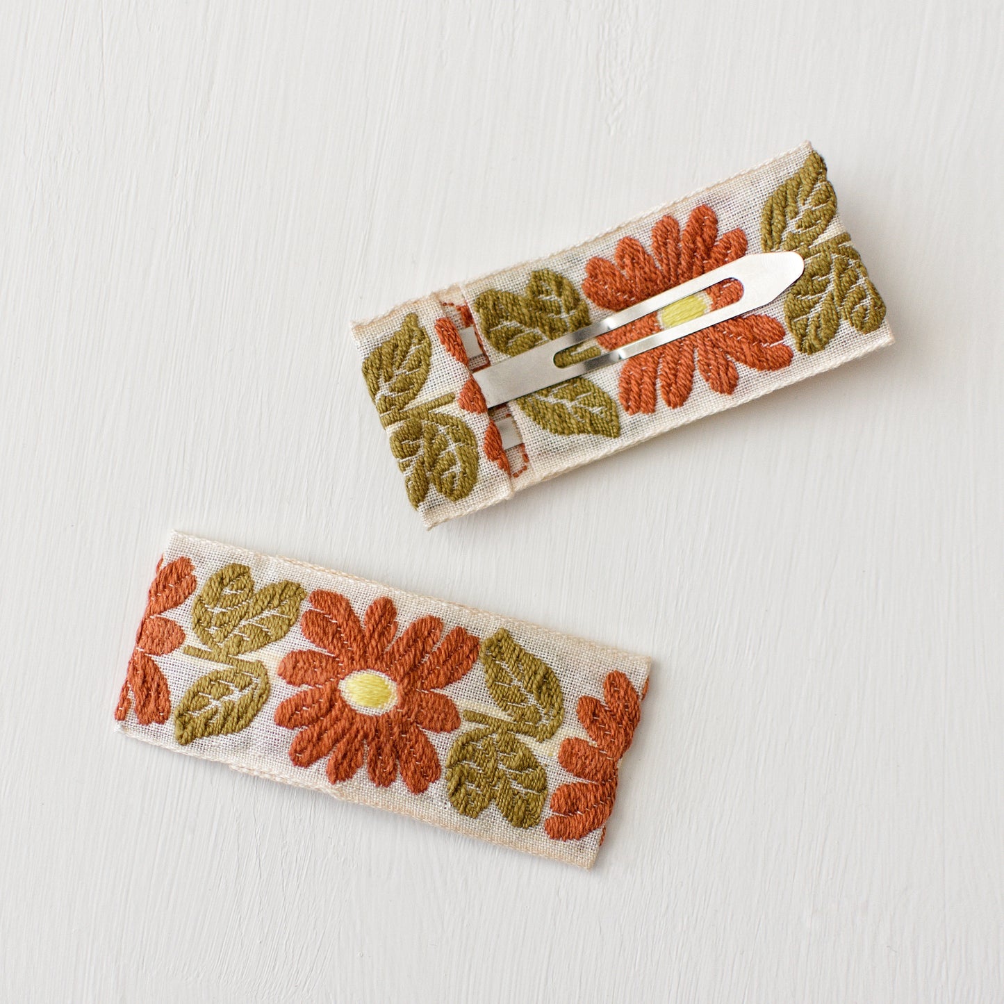 Rust Floral Vintage Ribbon 3in Large Snap Clip