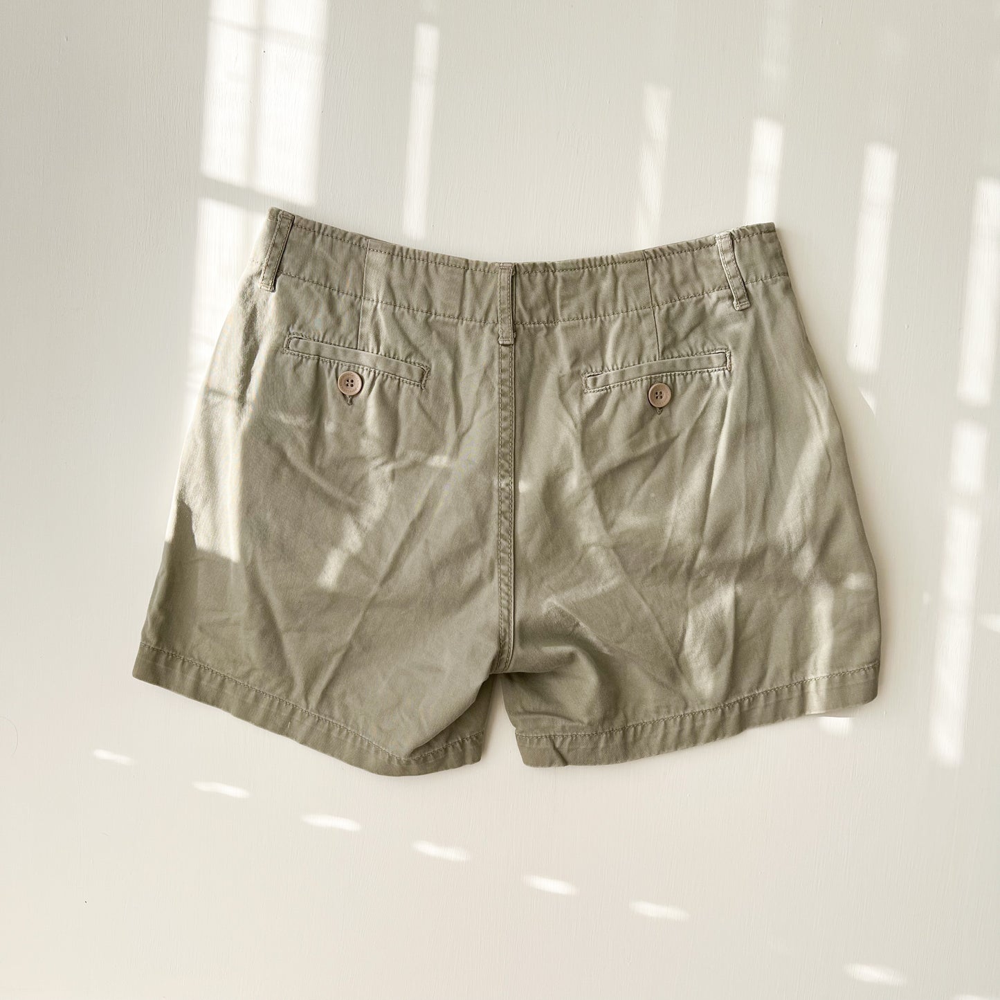Small (6) Calvin Klein Jeans Mid-rise Shorts