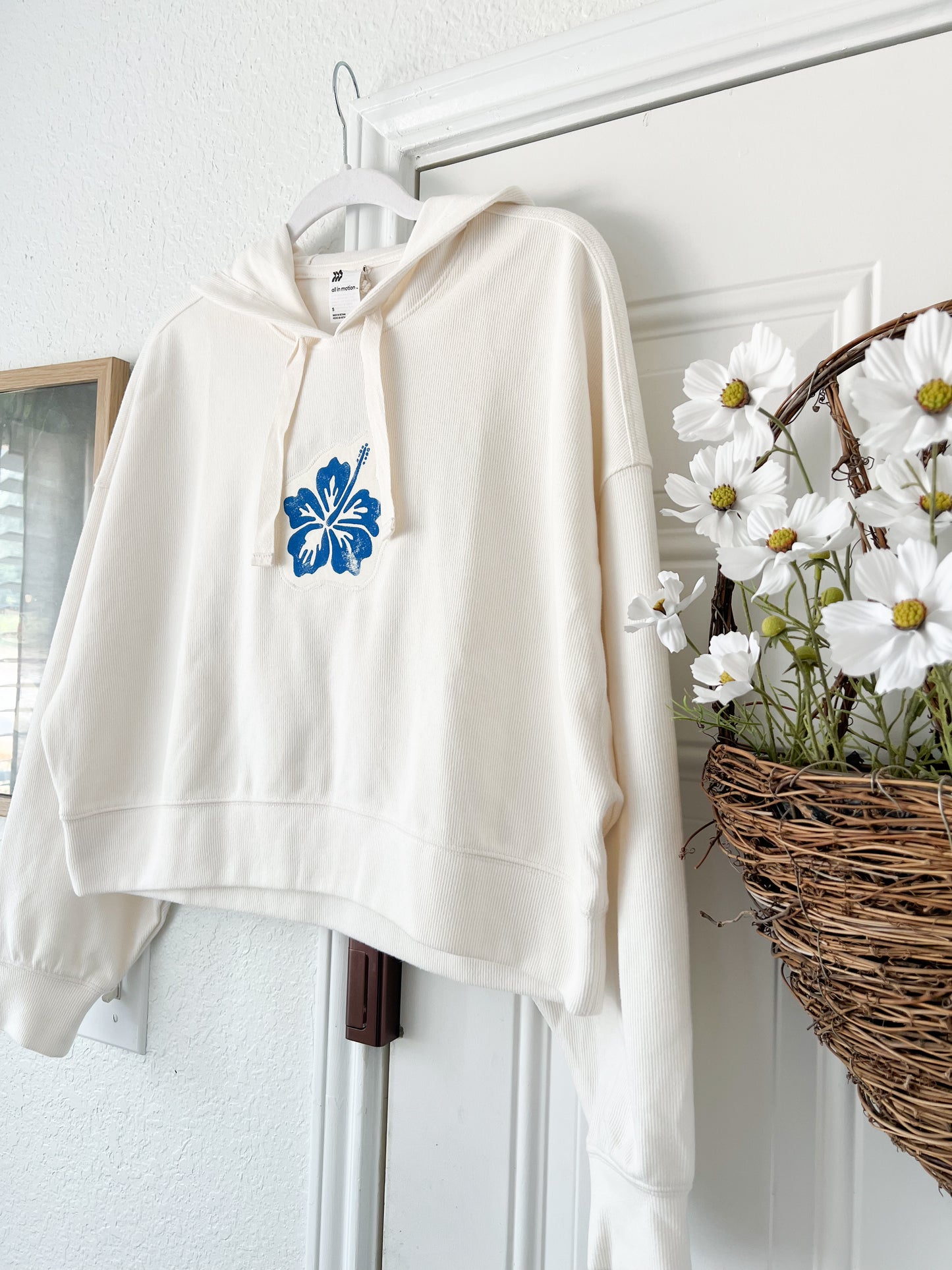 Reworked Small Lino Print Hibiscus Appliqué All in Motion Hoodie