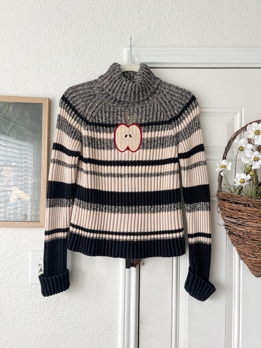 Reworked Medium Apple Appliqué Marsh Landing Turtleneck