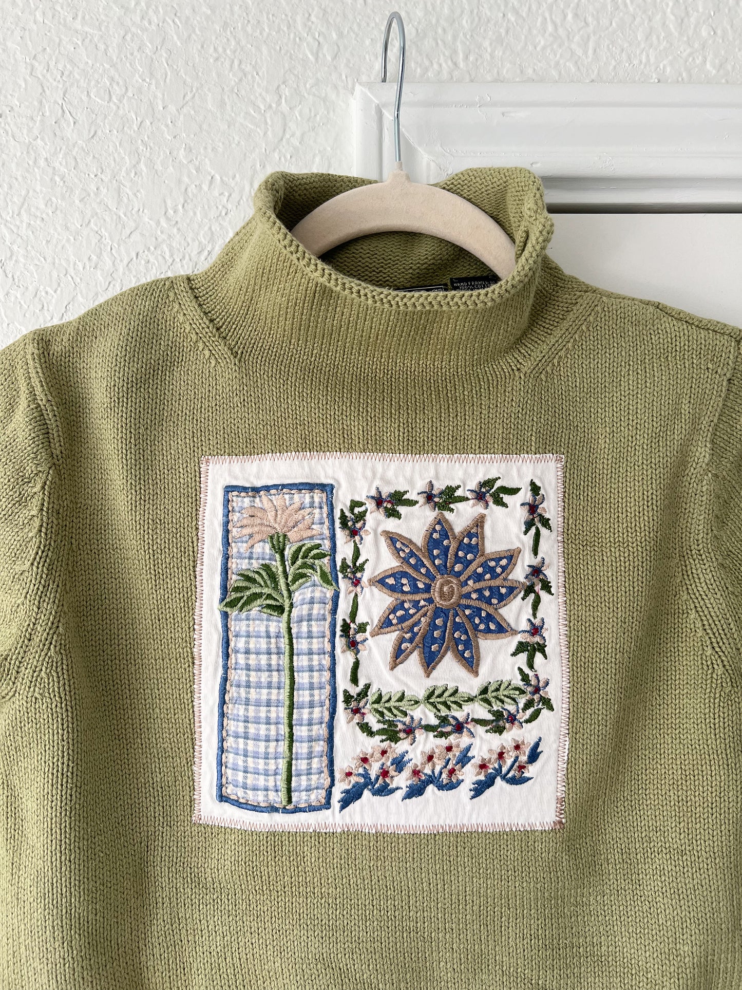 Reworked Small Harold’s Floral Embroidery Top