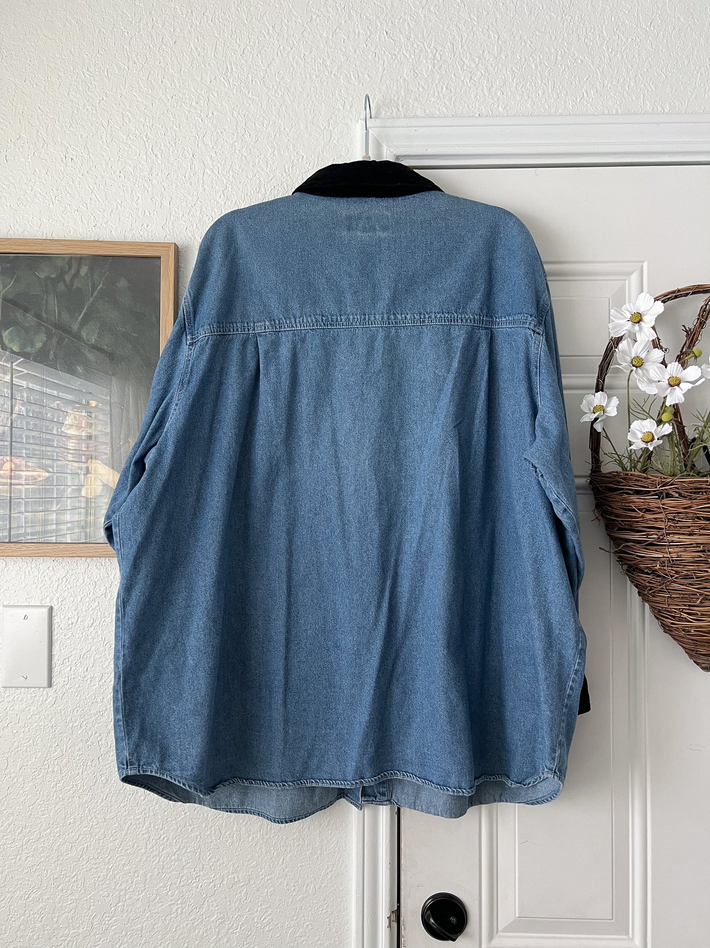 Reworked XL-4XL Venezia Jeans Tulip Appliqué Button Up