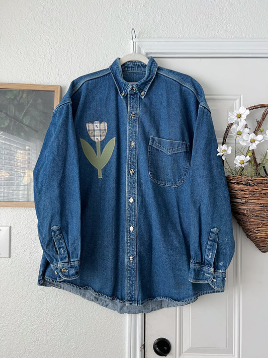 Reworked XL-4XL Moose Creek Tulip Appliqué Button Up