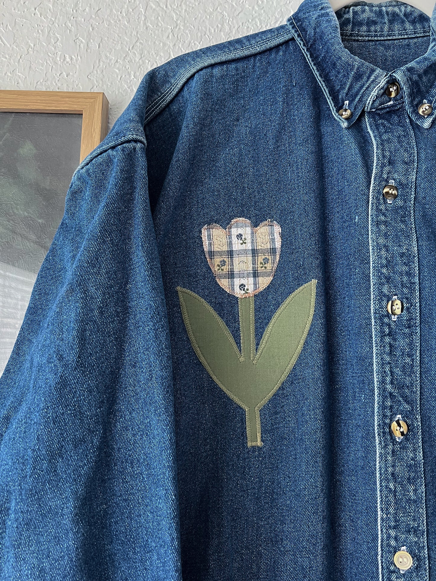 Reworked XL-4XL Moose Creek Tulip Appliqué Button Up