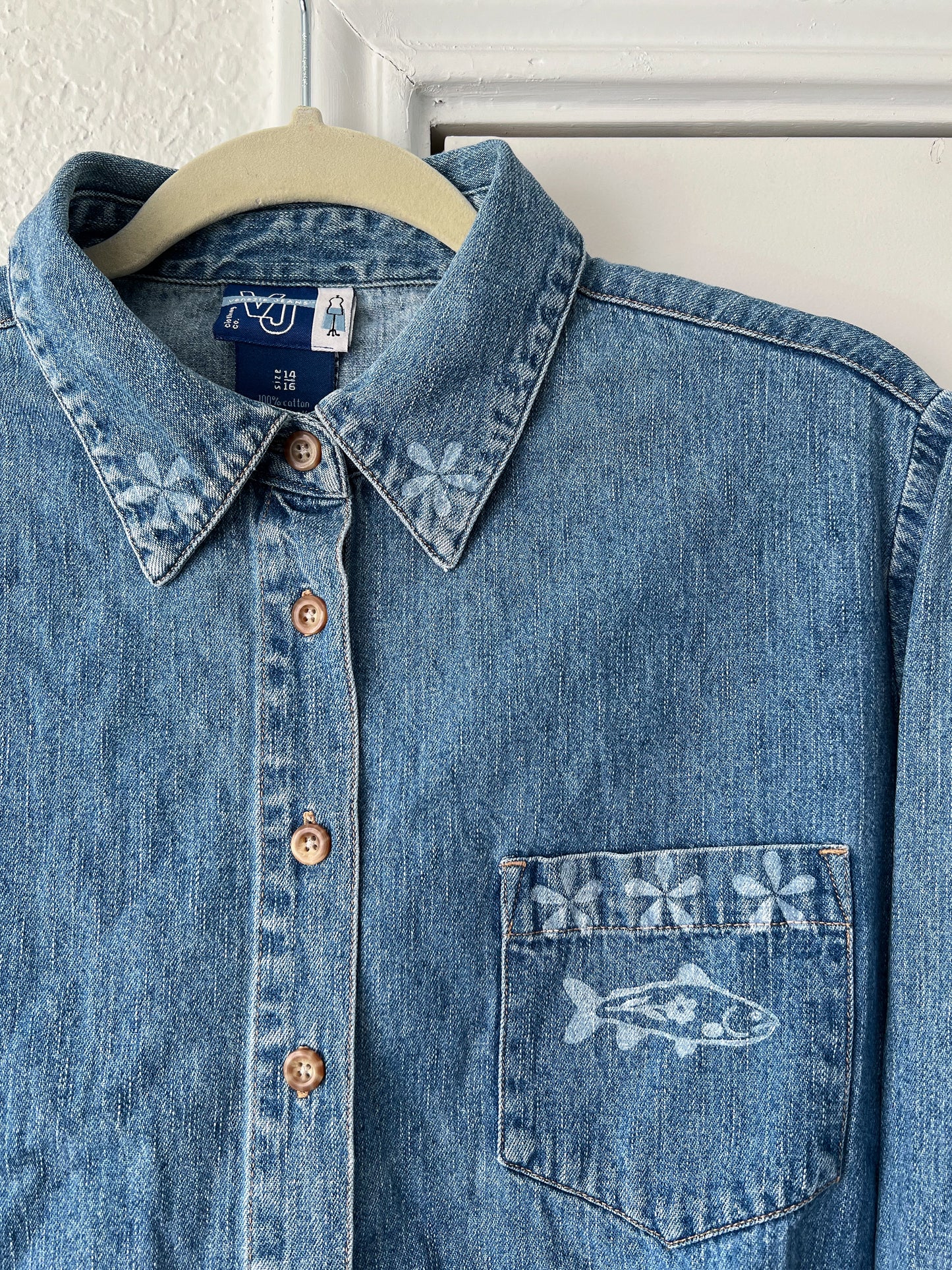 Reworked L/XL Lino Print Venezia Jeans Button Up