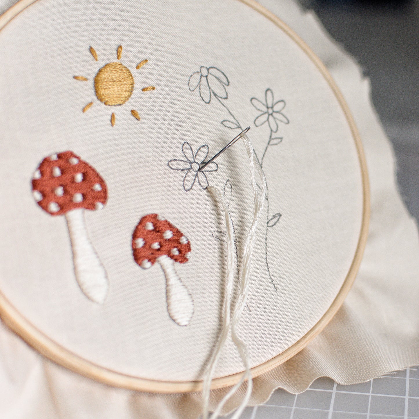PDF PRINTABLE - Flowers & Toadstools Embroidery Pattern